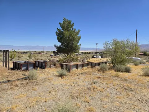 Exterior - 990 Williams, Olancha, CA 93549 photo 5 of 8