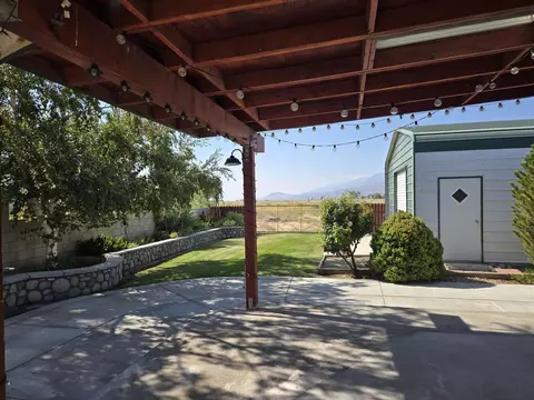 Exterior - 2078 Van Loon Dr, Bishop, CA 93514 photo 3 of 5