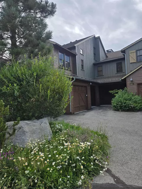1101 Pyramid Pead Dr, Mammoth Lakes, CA 93546
