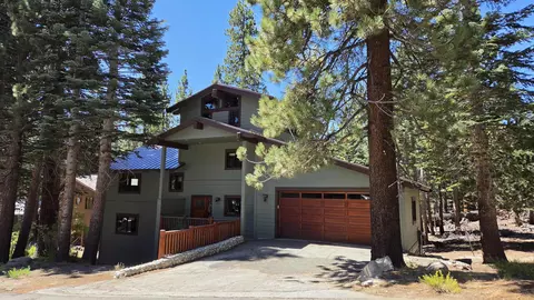 40 St Anton Cir, Mammoth Lakes, CA 93546