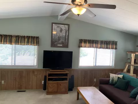 Living - 191 Chase Ave, Bishop, CA 93514 photo 2 of 2