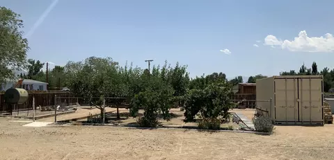 Exterior - 191 Chase Ave, Bishop, CA 93514 photo 10 of 11
