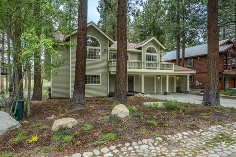 272 Ridge Way, Mammoth Lakes, CA 93546
