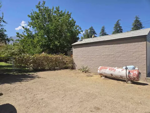 Exterior - 230 N Webster, Independence, CA 93526 photo 9 of 10