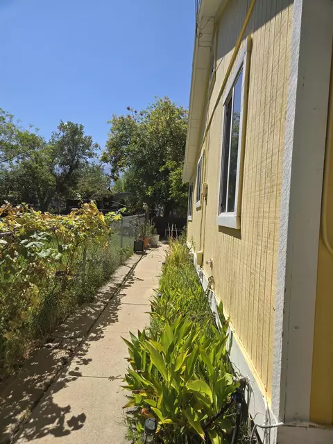 Exterior - 230 N Webster, Independence, CA 93526 photo 8 of 10