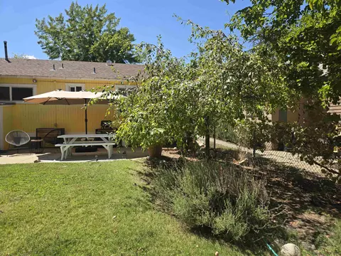 Exterior - 230 N Webster, Independence, CA 93526 photo 6 of 10