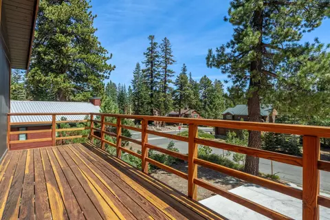 Exterior - 114 Rainbow Ln, Mammoth Lakes, CA 93546 photo 1 of 1