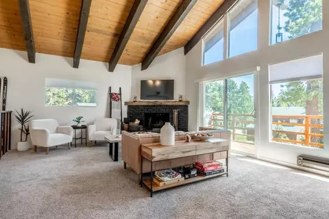 Living - 114 Rainbow Ln, Mammoth Lakes, CA 93546 photo 7 of 8