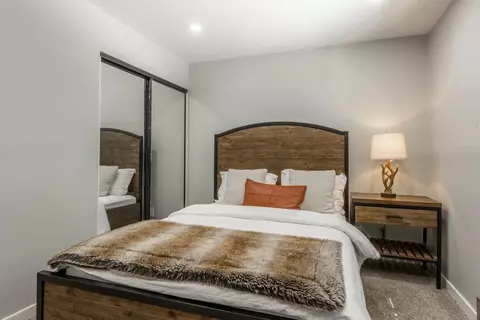 Bedroom - 114 Rainbow Ln, Mammoth Lakes, CA 93546 photo 2 of 6