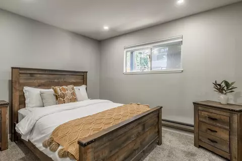 Bedroom - 114 Rainbow Ln, Mammoth Lakes, CA 93546 photo 3 of 6