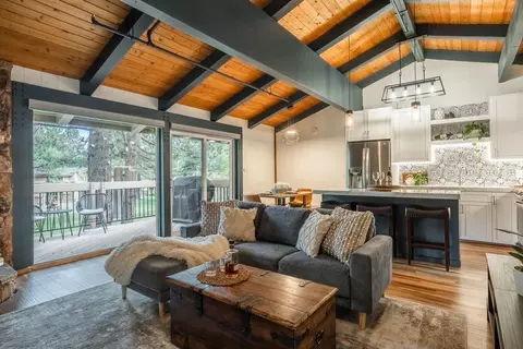 3252 Chateau Rd #43, Mammoth Lakes, CA 93546