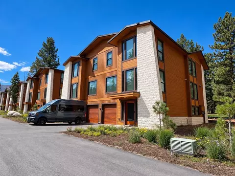 170 Obsidian Plaec #170, Mammoth Lakes, CA 93546
