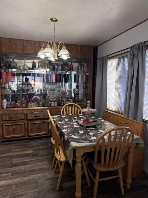 Dining - 271 Home St, Big Pine, CA 93513 photo 1 of 1