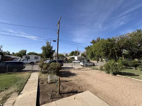 Exterior - 271 Home St, Big Pine, CA 93513 photo 2 of 3