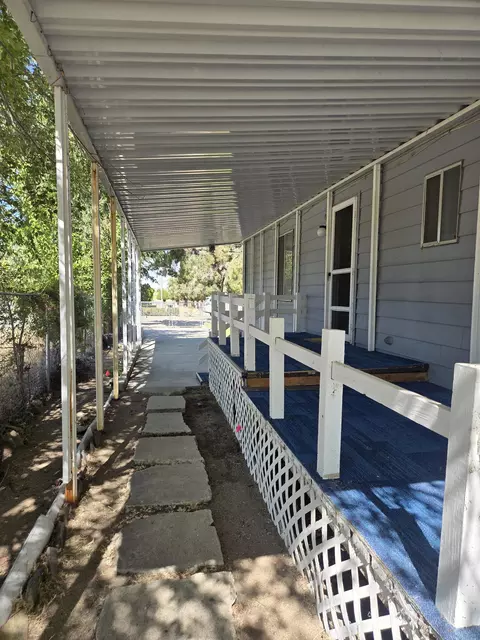 Exterior - 600 W Crocker Ave, Big Pine, CA 93513 photo 2 of 7