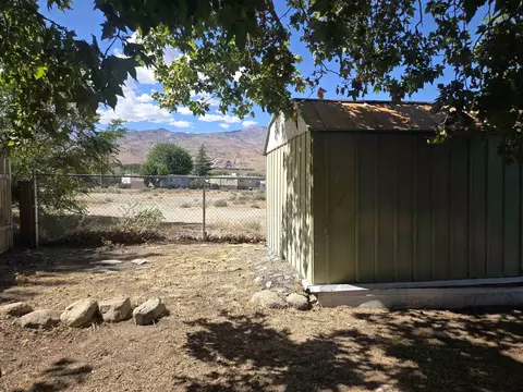 Exterior - 600 W Crocker Ave, Big Pine, CA 93513 photo 3 of 7