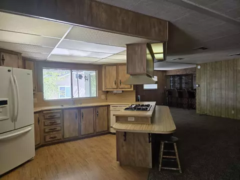 Kitchen - 600 W Crocker Ave, Big Pine, CA 93513 photo 1 of 1