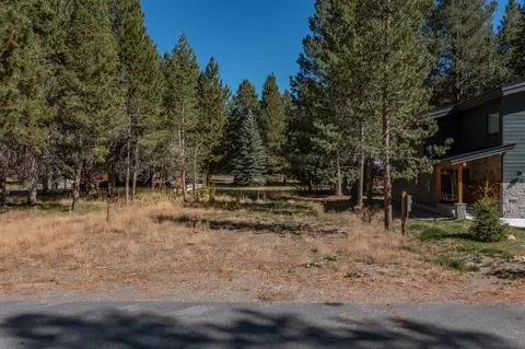 17 Dream Mountain Dr, June Lake, CA 93529