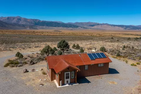 229 Green Creek Rd, Bridgeport, CA 93517