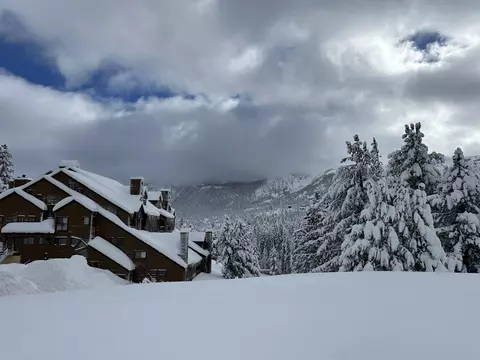 865 Majestic Pines Dr #5, Mammoth Lakes, CA 93546