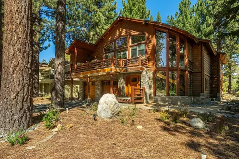 258 Ridge Way, Mammoth Lakes, CA 93546