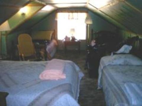 140 Sumac, Bishop, CA 93514 photo 4
