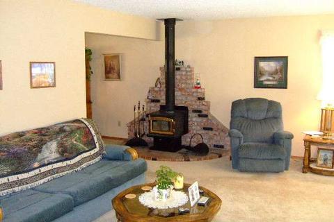 147 Virginia, Bishop, CA 93514 photo 2