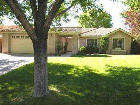 2432 Apache, Bishop, CA 93514 photo 1