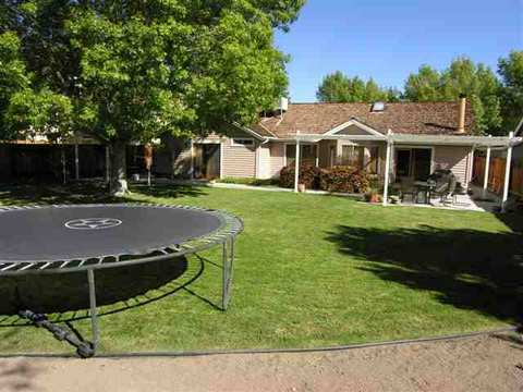 2432 Apache, Bishop, CA 93514 photo 4
