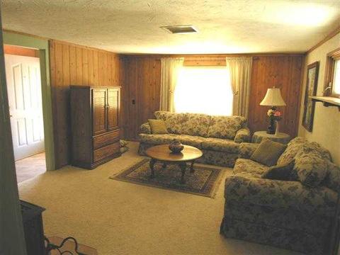 425 E Post St, Lone Pine, CA 93545 photo 6