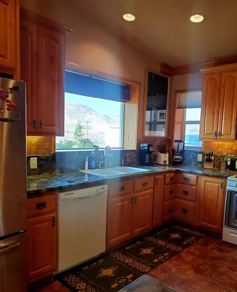 95812 Hillside Dr, Chilcoot, CA 96105 photo 6