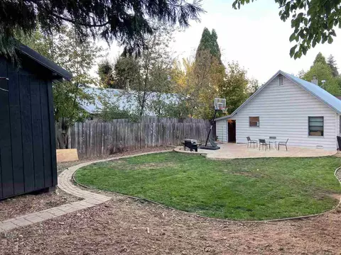 628 Main St, Quincy, CA 95971 photo 2