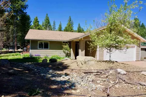 7 Sugar Pine Ln, Blairsden, CA 96103 photo 2