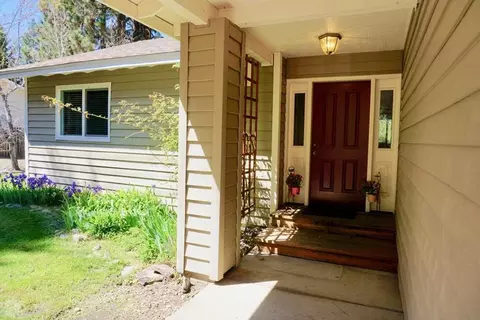 7 Sugar Pine Ln, Blairsden, CA 96103 photo 3