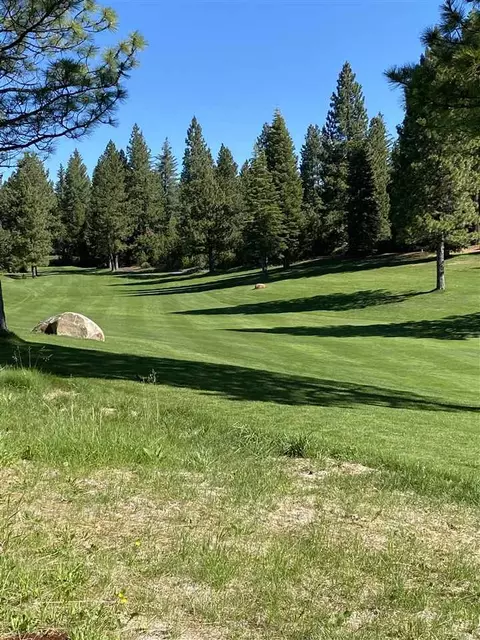 80 Terranova Dr, Lake Almanor, CA 96137