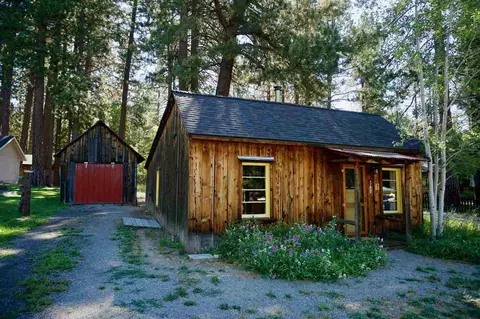 360 Spruce St, Clio, CA 96106 photo 2