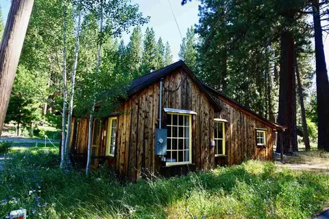 360 Spruce St, Clio, CA 96106 photo 4