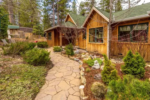 17 Moccasin Trl, Graeagle, CA 96103 photo 1