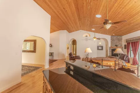 1009 Penman Ln, Graeagle, CA 96103 photo 7