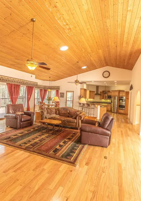 1009 Penman Ln, Graeagle, CA 96103 photo 3