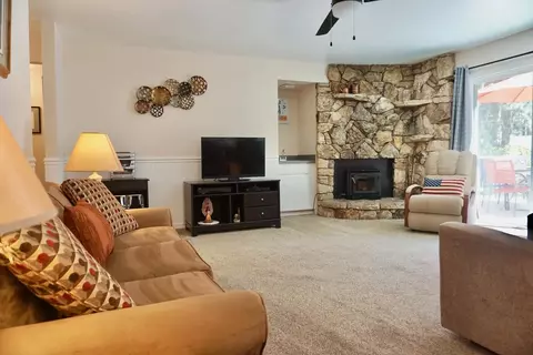 8 Timber Ln, Blairsden, CA 96103 photo 6
