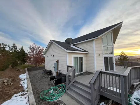 95373 Spring Dr, Chilcoot, CA 96105 photo 3