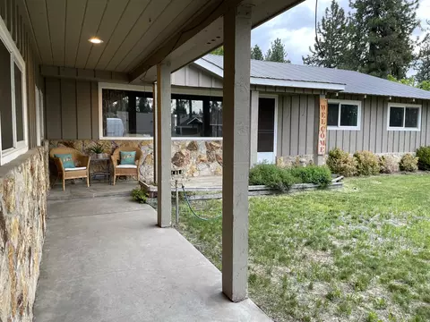 160 Riverwood Dr, Chester, CA 96020