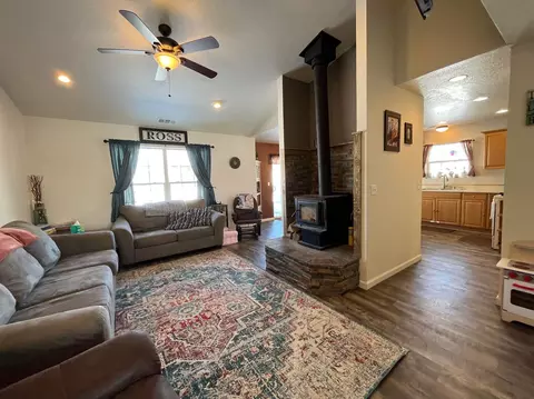 891 Hidden Valley Rd, Chilcoot, CA 96105 photo 2