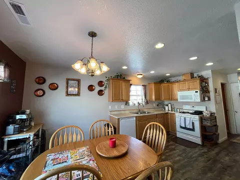 891 Hidden Valley Rd, Chilcoot, CA 96105 photo 3