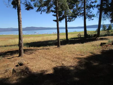 171 Lake Almanor West Dr, Lake Almanor West, CA 96020