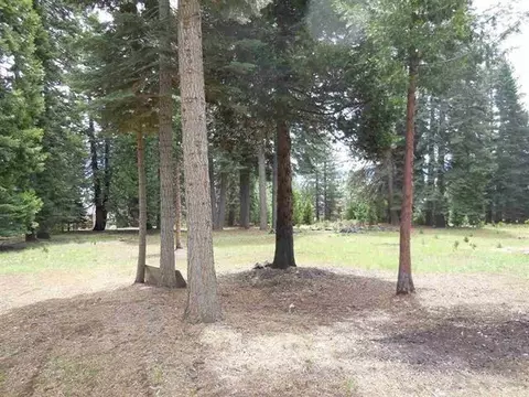 834 Timber Ridge Rd, Lake Almanor, CA 96137