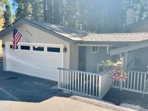 832 E Mountain Ridge Rd, Lake Almanor, CA 96137
