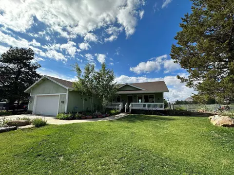 504 Longhorn Dr, Loyalton, CA 96118