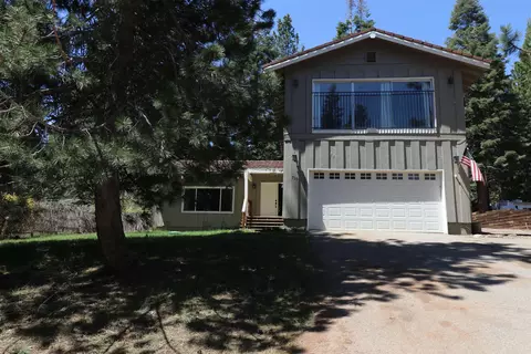 709 Lake Ridge Rd, Lake Almanor, CA 96137